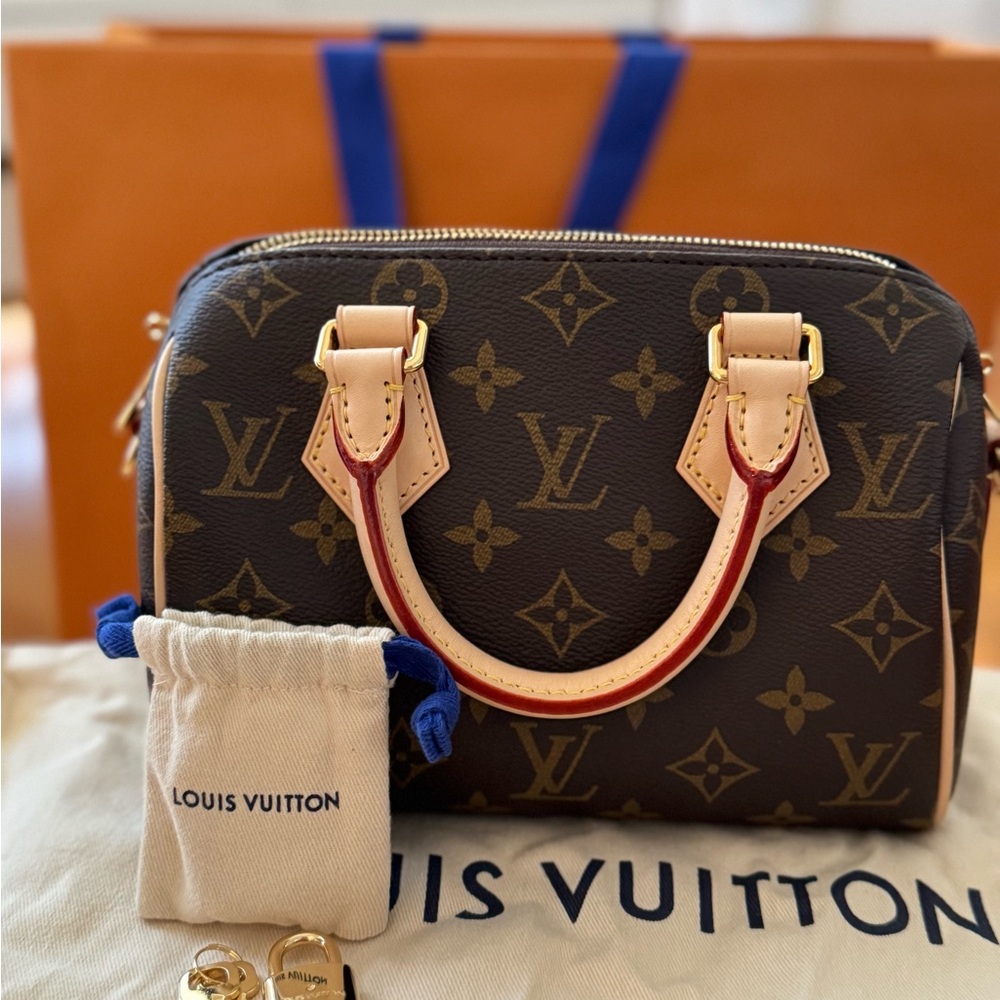 LV Speedy Bandouliere 20 - Picture 6 of 16